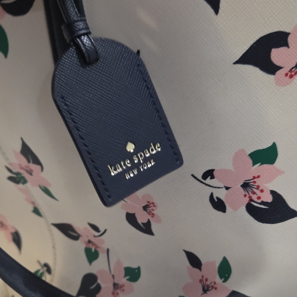 Kate Spade Cream Tote with Pink and Black Floral Design - Picture 11 of 14